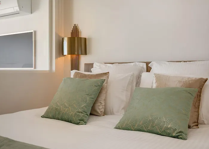 La Douce Folie Luxury Apartment With Terrace In Naturist Village