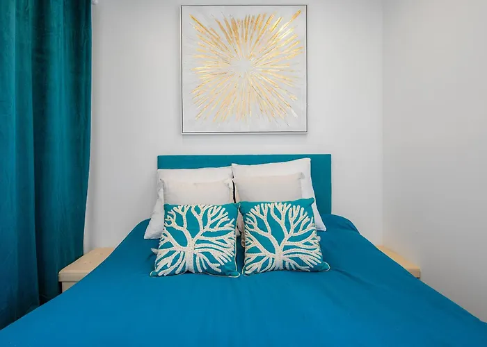 Le Grand Bleu Modern And Functional Apartment With Terrace And Parking