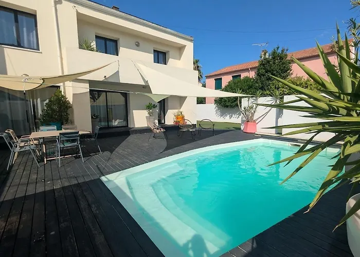 Maison Avec Piscine, House With A Pool